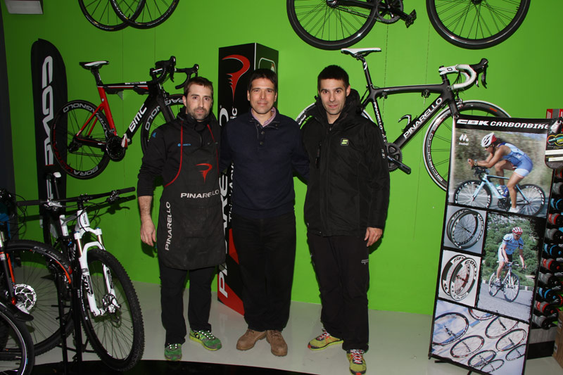 Sarribikes, nuevo patrocinador de la Federación Navarra de Triatlón